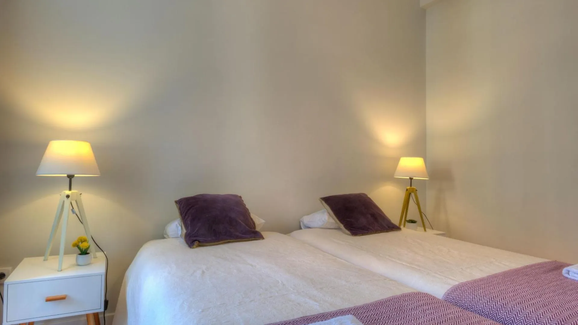 Apartment Studio Fuer 13 Personenund 1 Kind In Lissabon, Regiao De Lisboa Costa De Lisboa